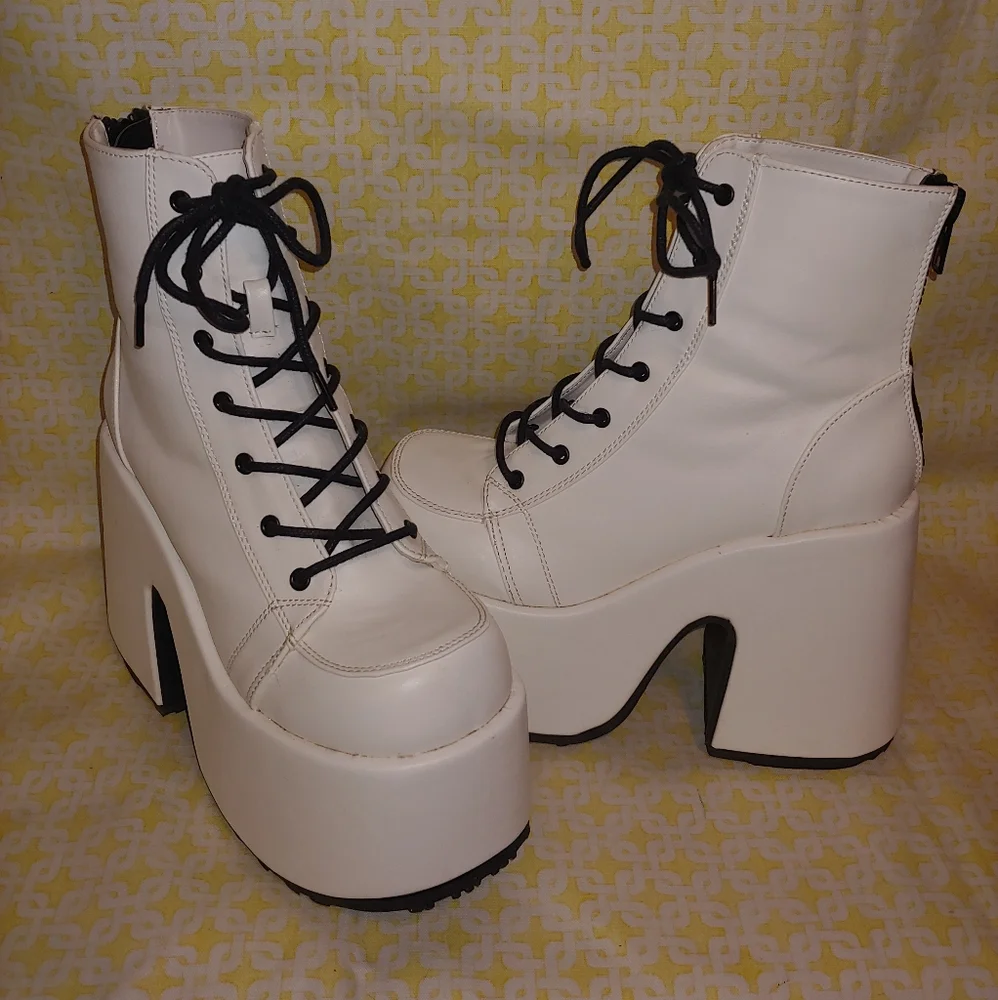 Demonia Dolls Kill White Camel Platform Lace Up Boots Booties Shoes - Picture 1 of 12